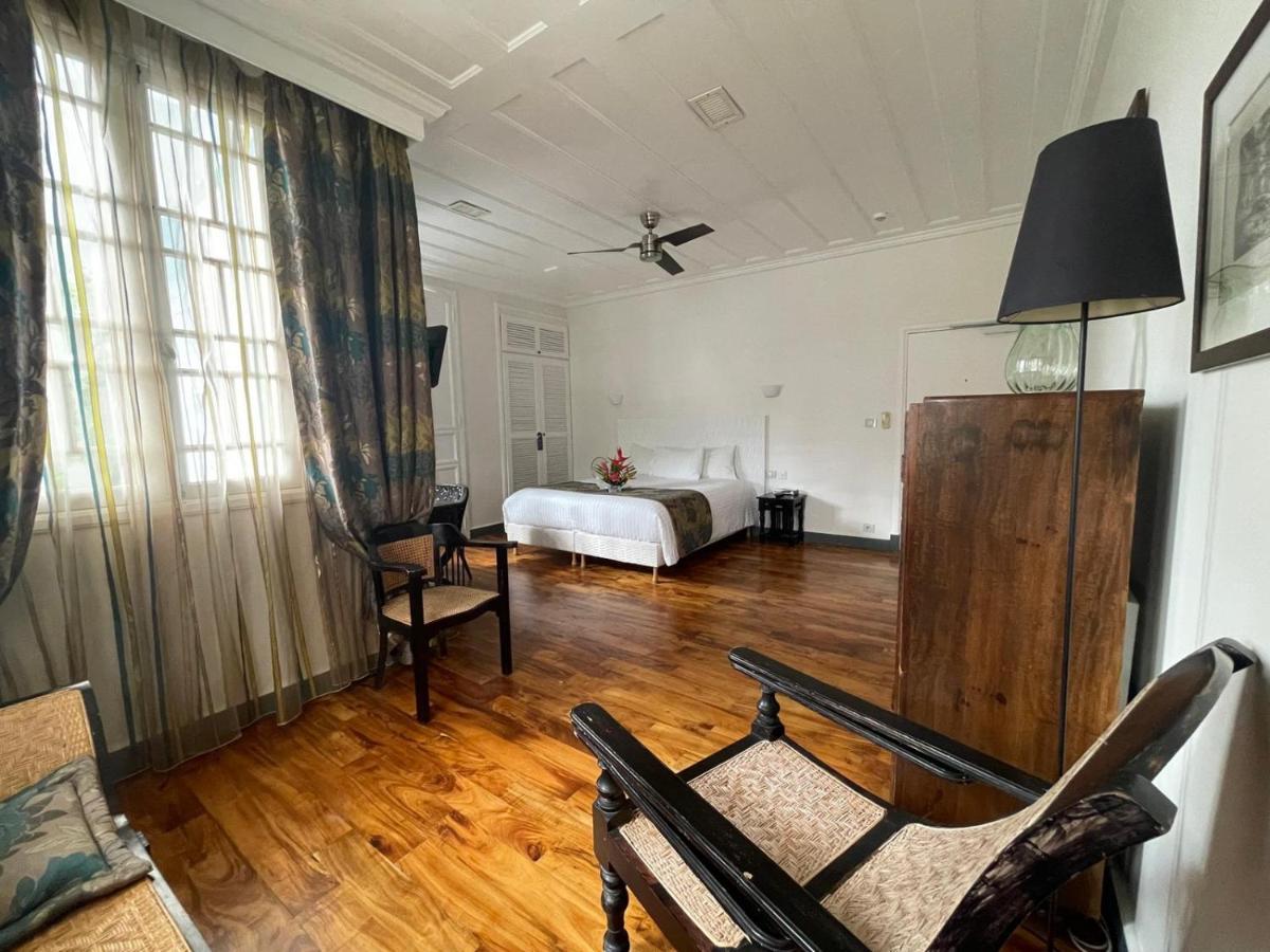 Villa Angelique - Hotel Classe Monument Historique 생드니 외부 사진