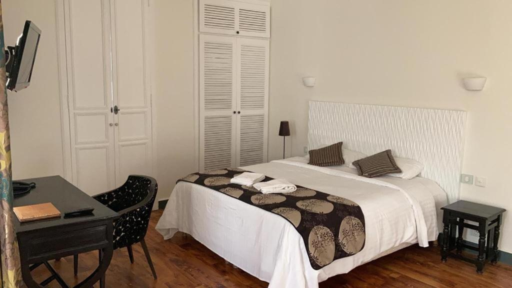 Villa Angelique - Hotel Classe Monument Historique 생드니 외부 사진